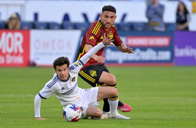 Cuộc đụng độ đỉnh cao giữa Los Angeles Galaxy vs Seattle Sounders 